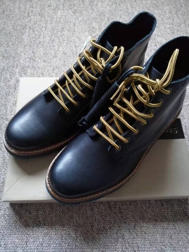 clarks boots mens gold